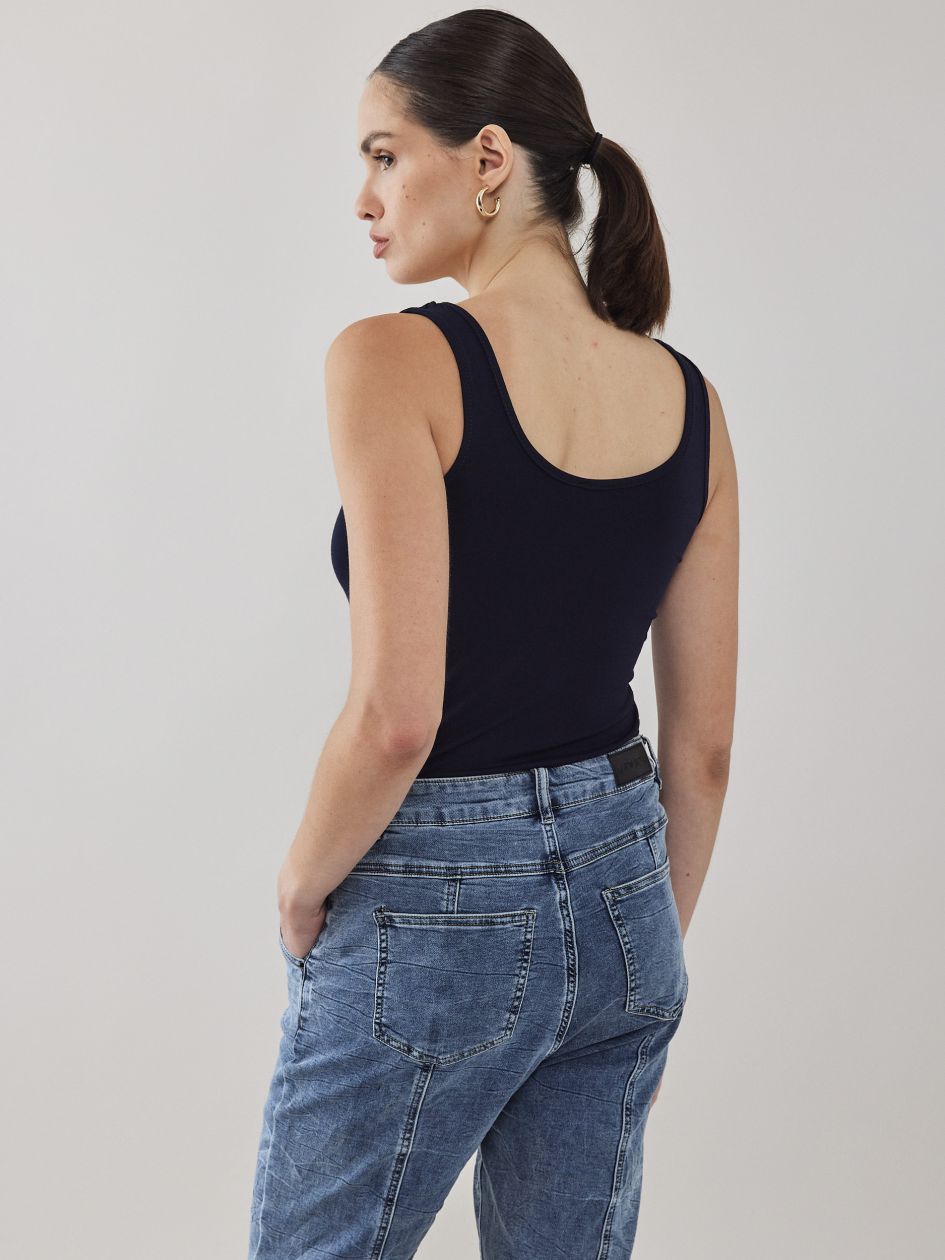 גופיה כתפיה עבה