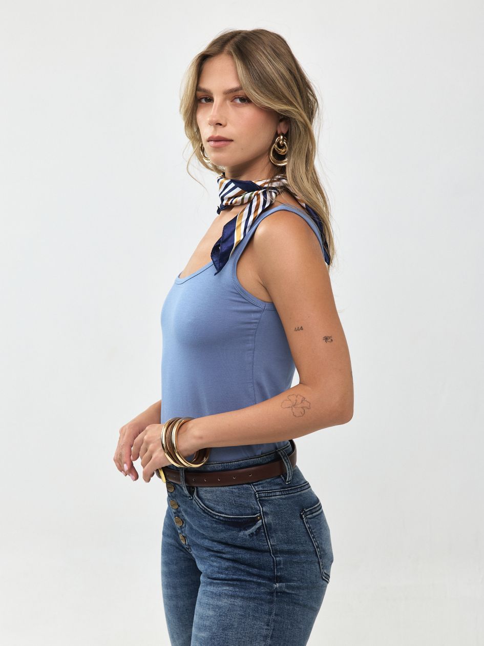 גופיה כתפיה עבה