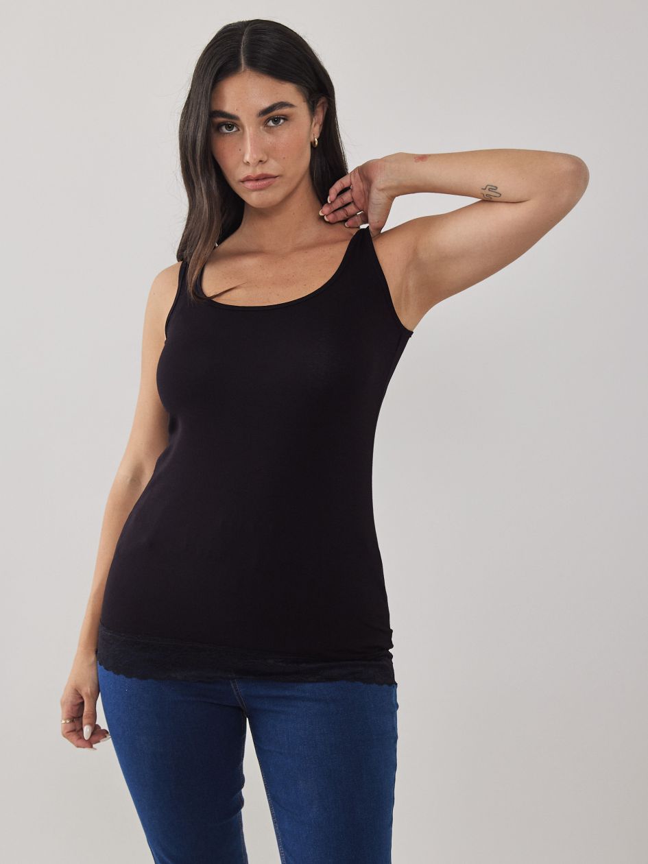 גופיית סיומת תחרה