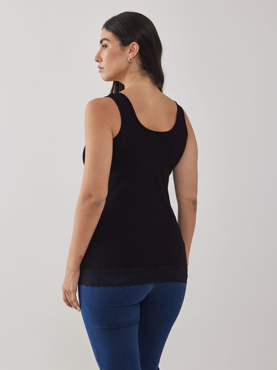 גופיית סיומת תחרה