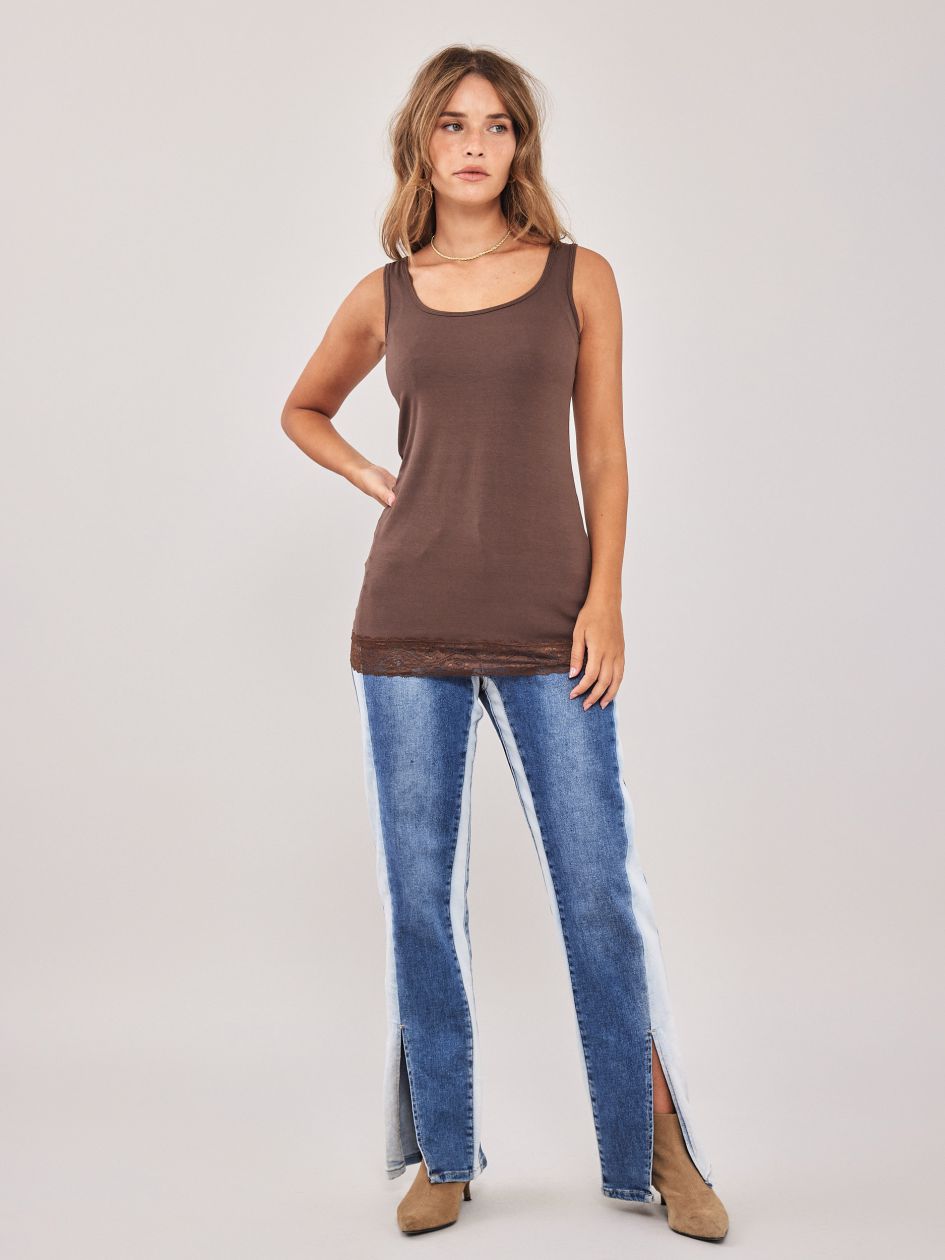 גופיית סיומת תחרה