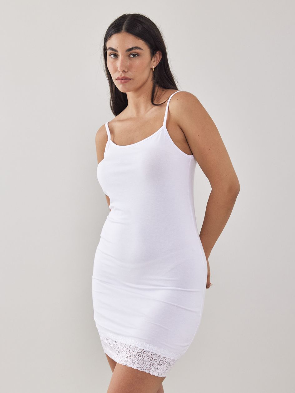 שמלת בסיס עם תחרה