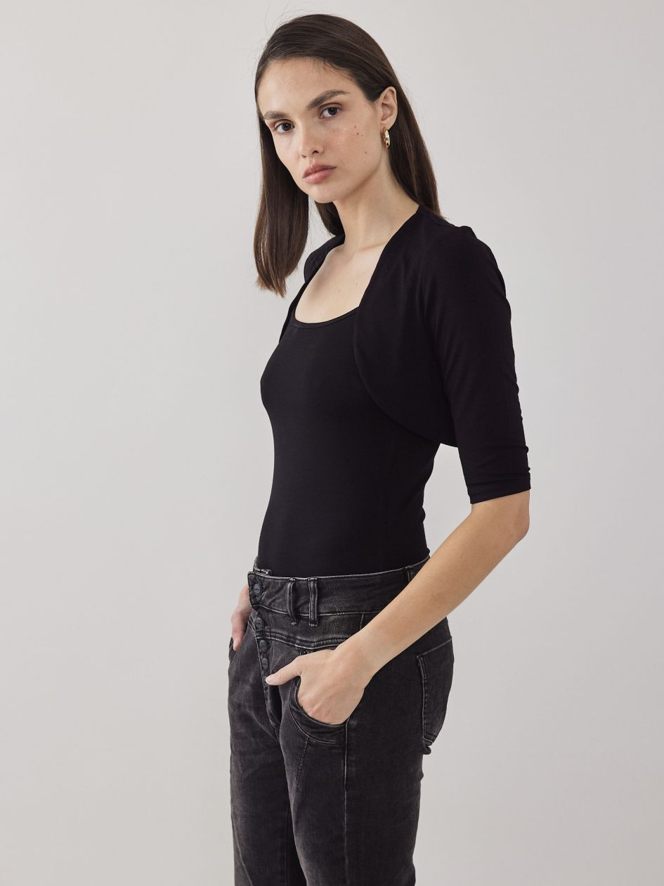 עליונית בולרו