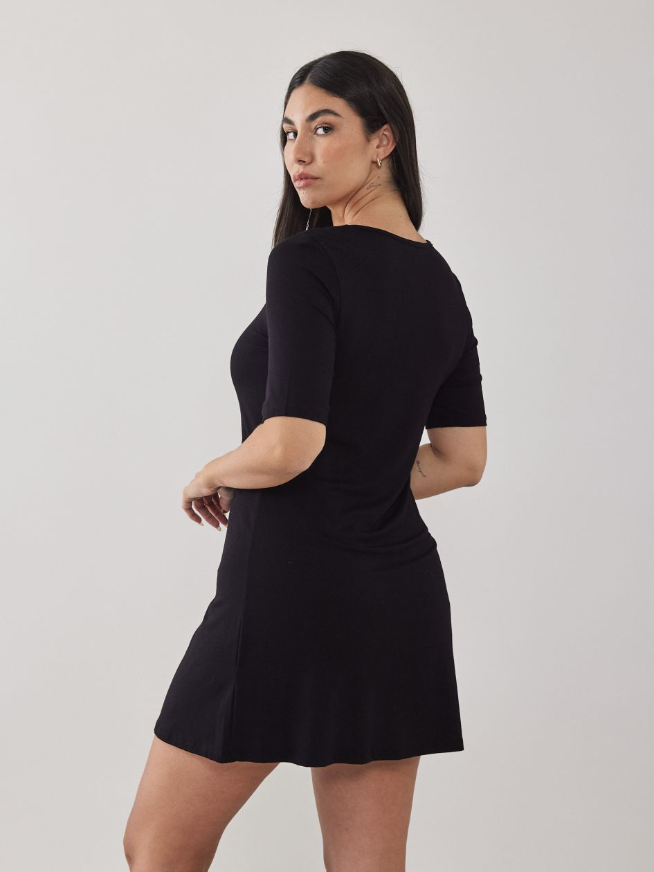 טוניקת בסיס עם שרוול