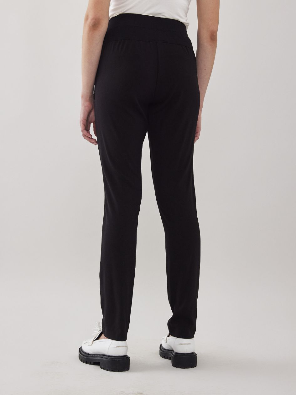 מכנסיים פי.או